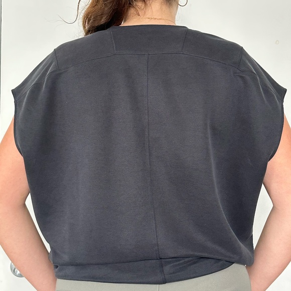 Lululemon Women's Work Blouse - Picture 2 of 2